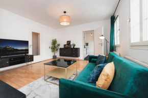 Perfect for 4 guests! Kitchen, free Parking, Netflix, 2 Beds in Wuppertal